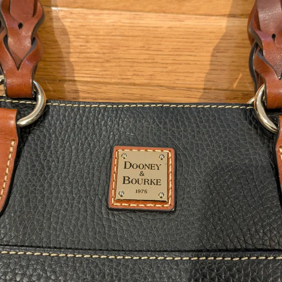 Dooney & Bourke Black Pebble Leather Shoulder Bag Purse - Picture 4 of 16